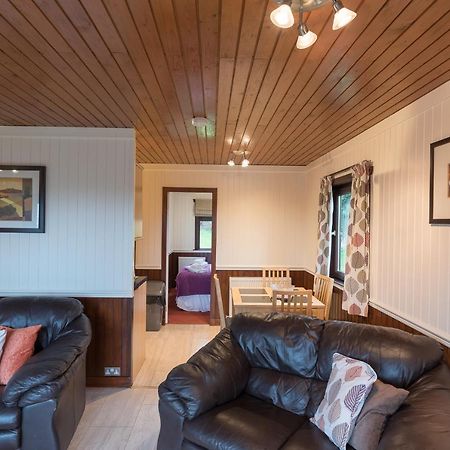 Conifer Lodge 25 With Hot Tub Newton Stewart Minnigaff Eksteriør bilde