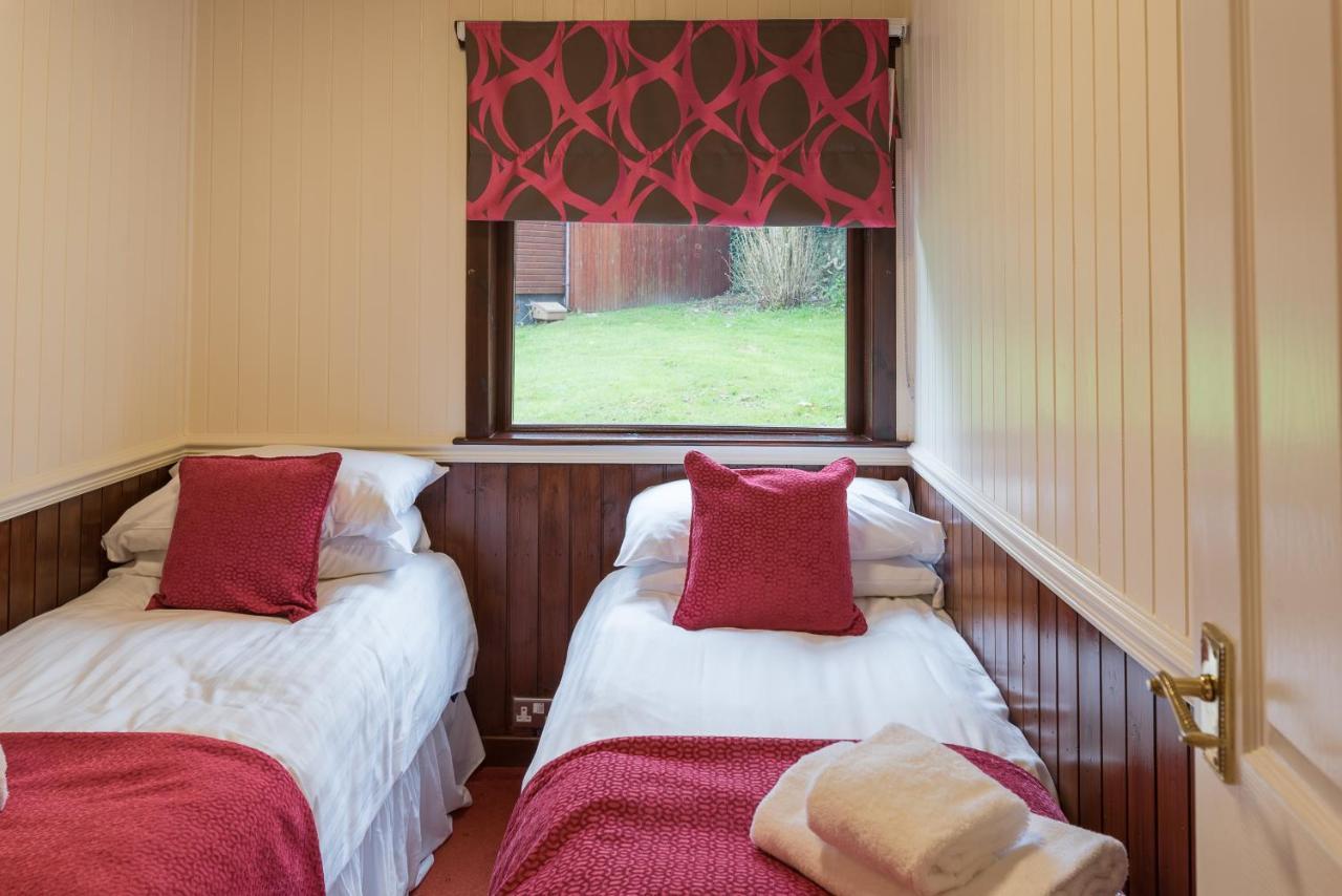 Conifer Lodge 25 With Hot Tub Newton Stewart Minnigaff Eksteriør bilde